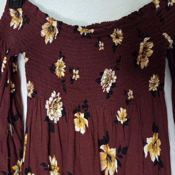 Xhilaration Red and Yellow Off-Shoulder Bishop Sleeve Sundress - Picture 3 of 8